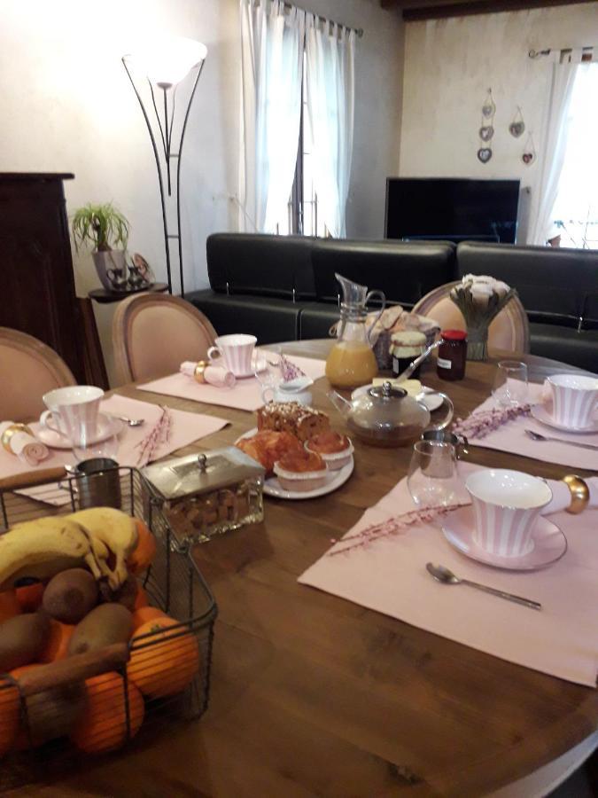 Chez Pascaline Bed & Breakfast Sarliac-sur-l'Isle Exterior foto